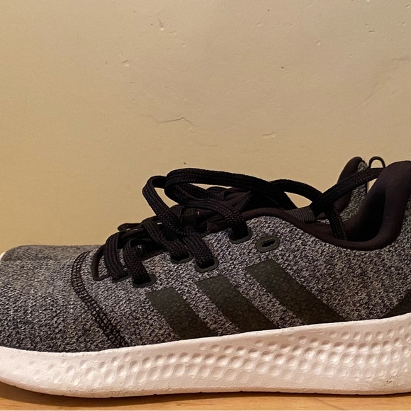 Adidas shoes - Picture 2 of 4